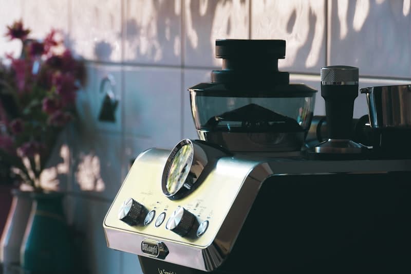 Espressomachine in moderne keuken
