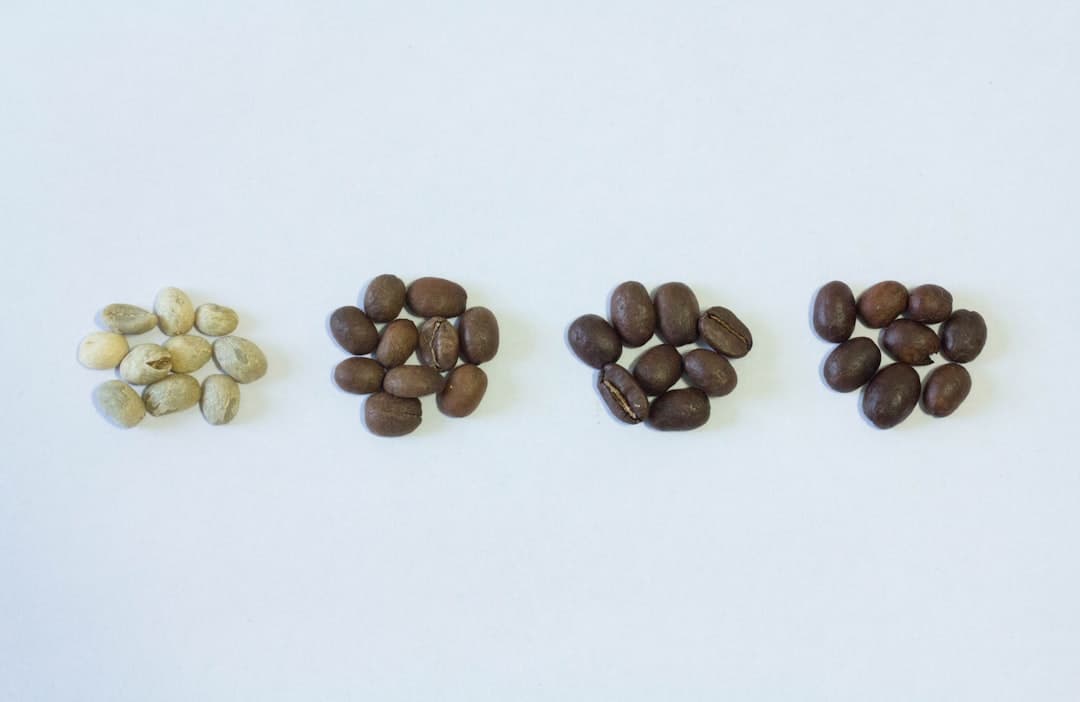 Koffiebonen van verschillende origins naast elkaar