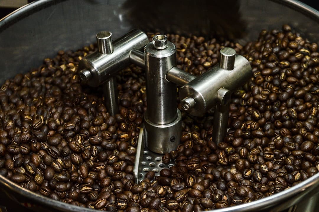 Lucaffé Espresso Bar koffiebonen zak 1kg Italiaans design
