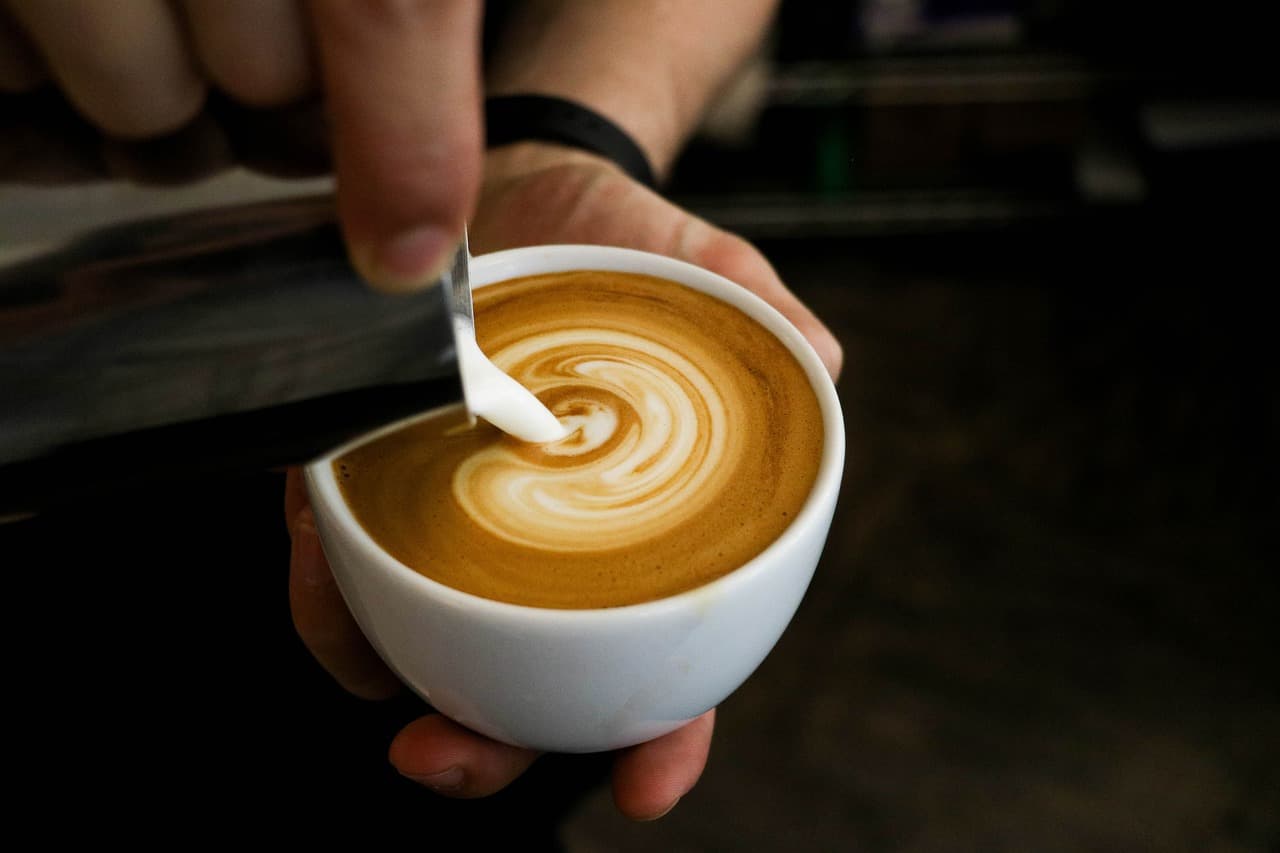 Cortado in traditioneel glas