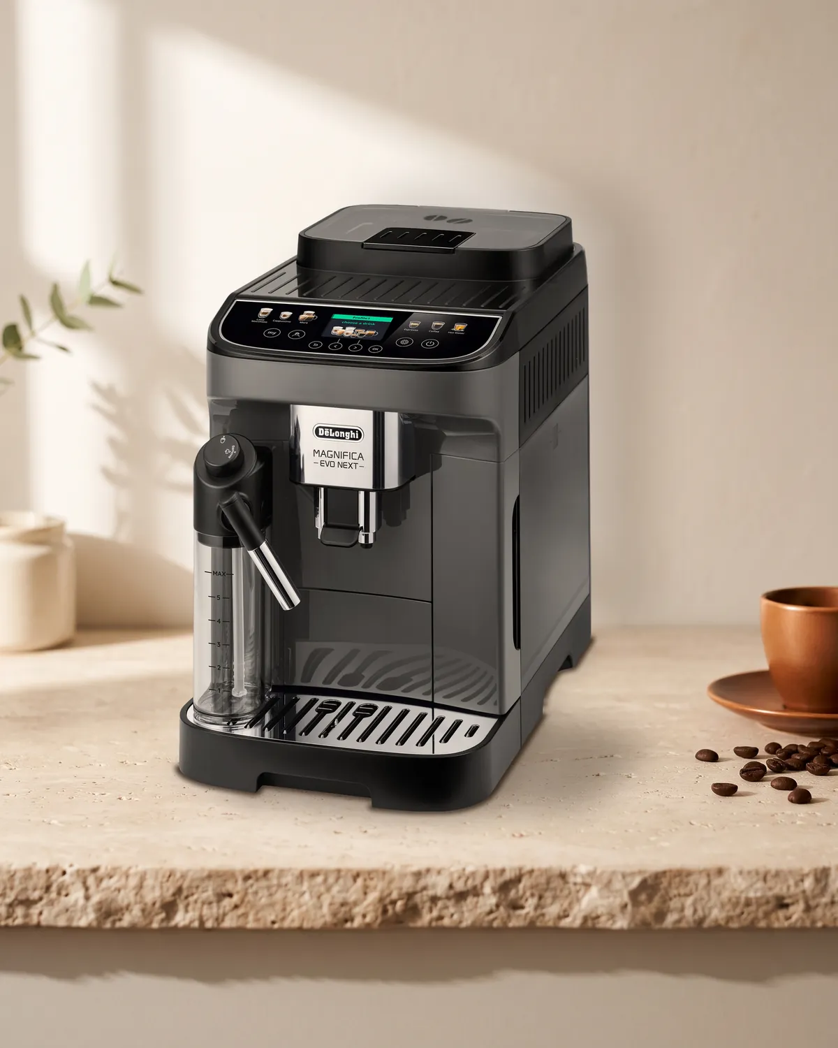 De'Longhi Magnifica Evo Next ECAM310.60.GB volautomaat op een stenen aanrecht